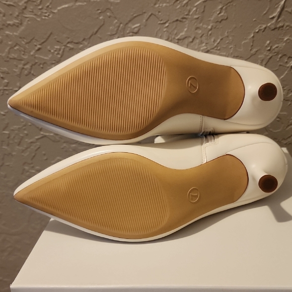 Women's Cream Ankle Boots - Picture 3 of 5